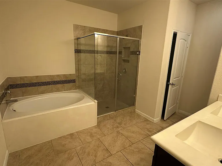 14046 Sand Ridge Xing — Photo 11
