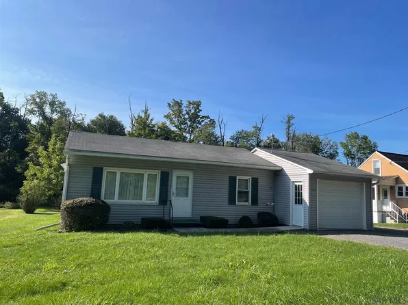 1149 Pomroys Dr, Windber, PA 15963