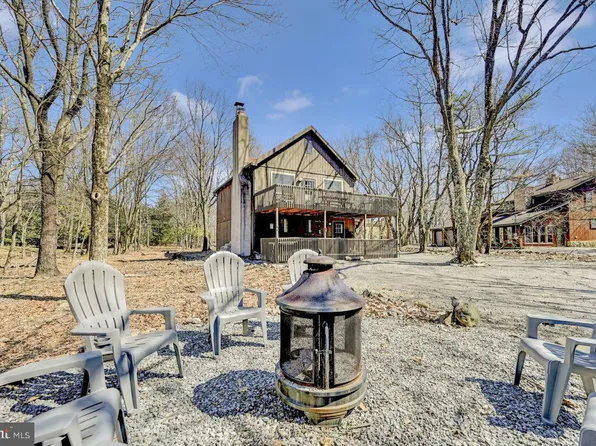 20 Vista Ln, Lake Harmony, PA 18624