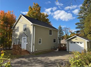 25 Park St, Edmundston, NB E3V1Y8