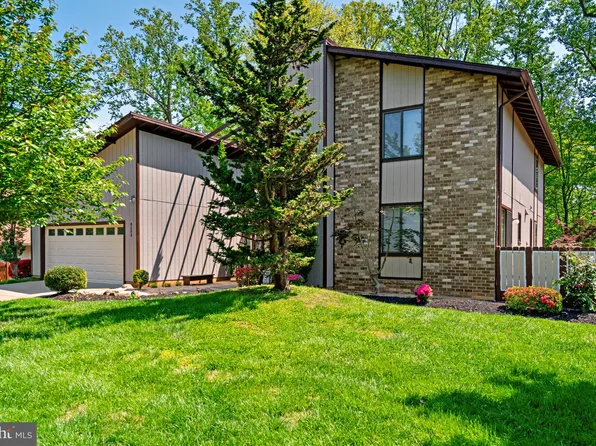 9103 Home Guard Dr, Burke, VA 22015