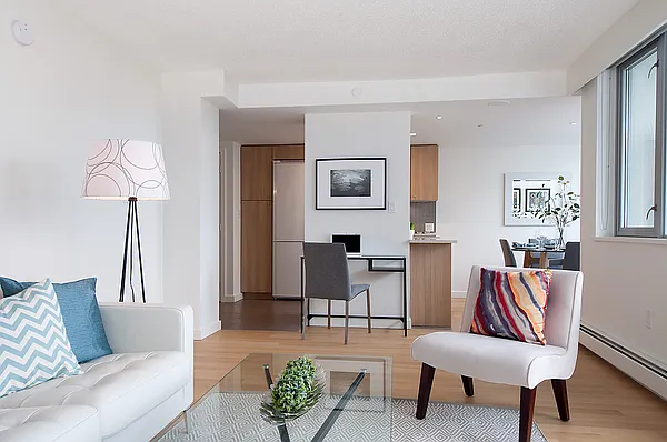 788 Jervis St — Photo 38