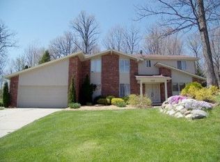5168 Shenandoah Ct, West Bloomfield, MI 48323