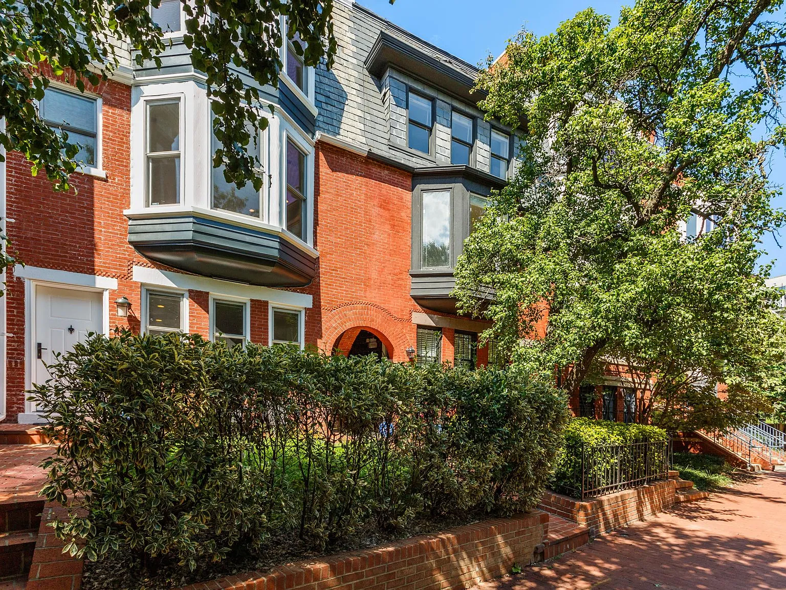 1 bed, 940 sqft, $2,900 — Photo 4