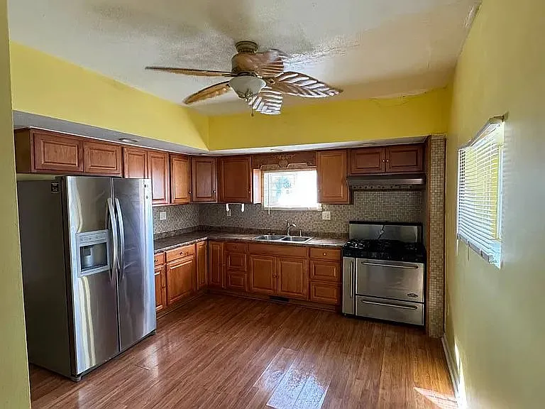 208 1/2 E Cherry St #1 — Photo 8