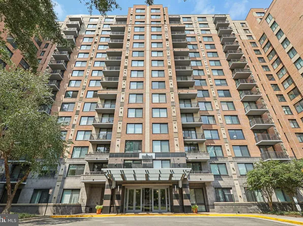2451 Midtown Ave APT 319, Alexandria, VA 22303