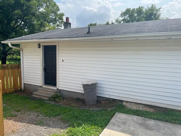 7596 Broad St Unit B, Rural Hall, NC 27045