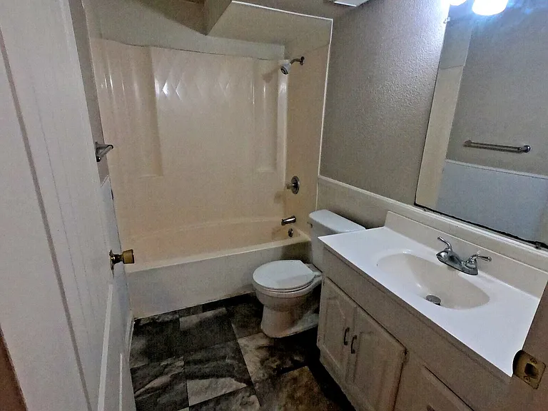 8703 W Nantucket St — Photo 15