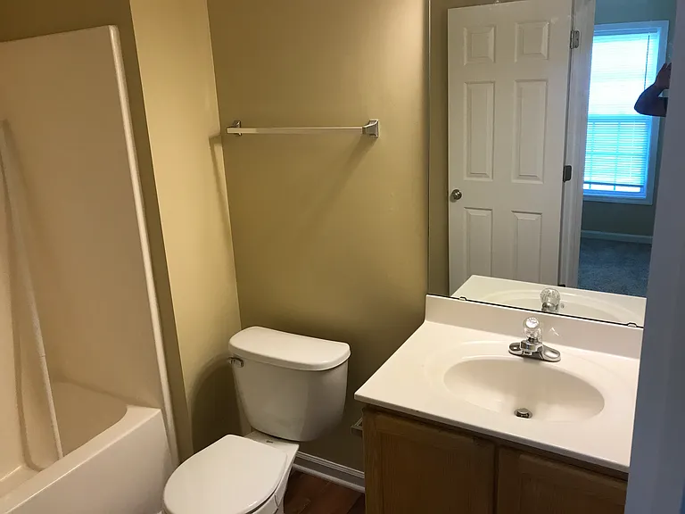 2847 Filbert St — Photo 26