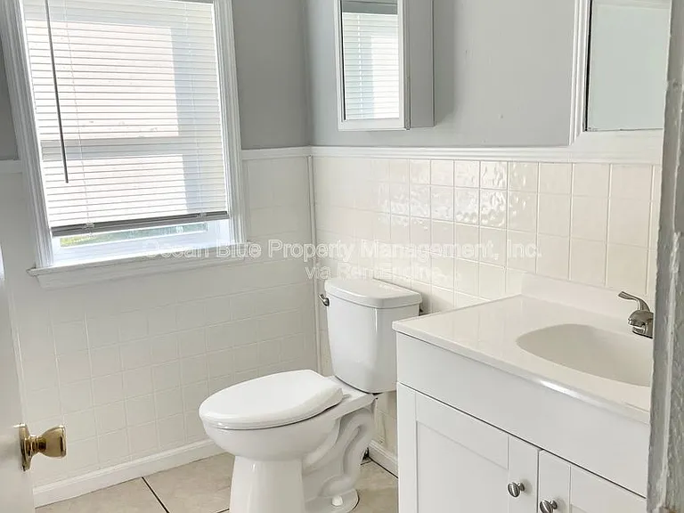 1940 Passaic Ave #12 — Photo 9