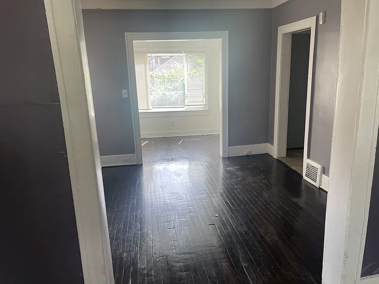 3259 W Philadelphia St — Photo 4