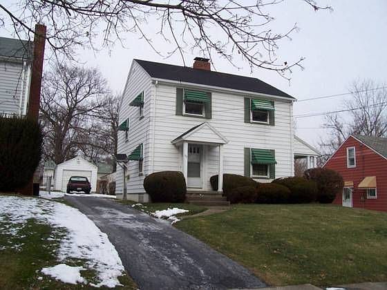 1st image of 90 Clifton Dr