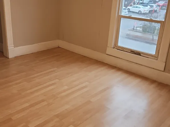 415 James Ave SE Unit 2, Grand Rapids, MI 49503