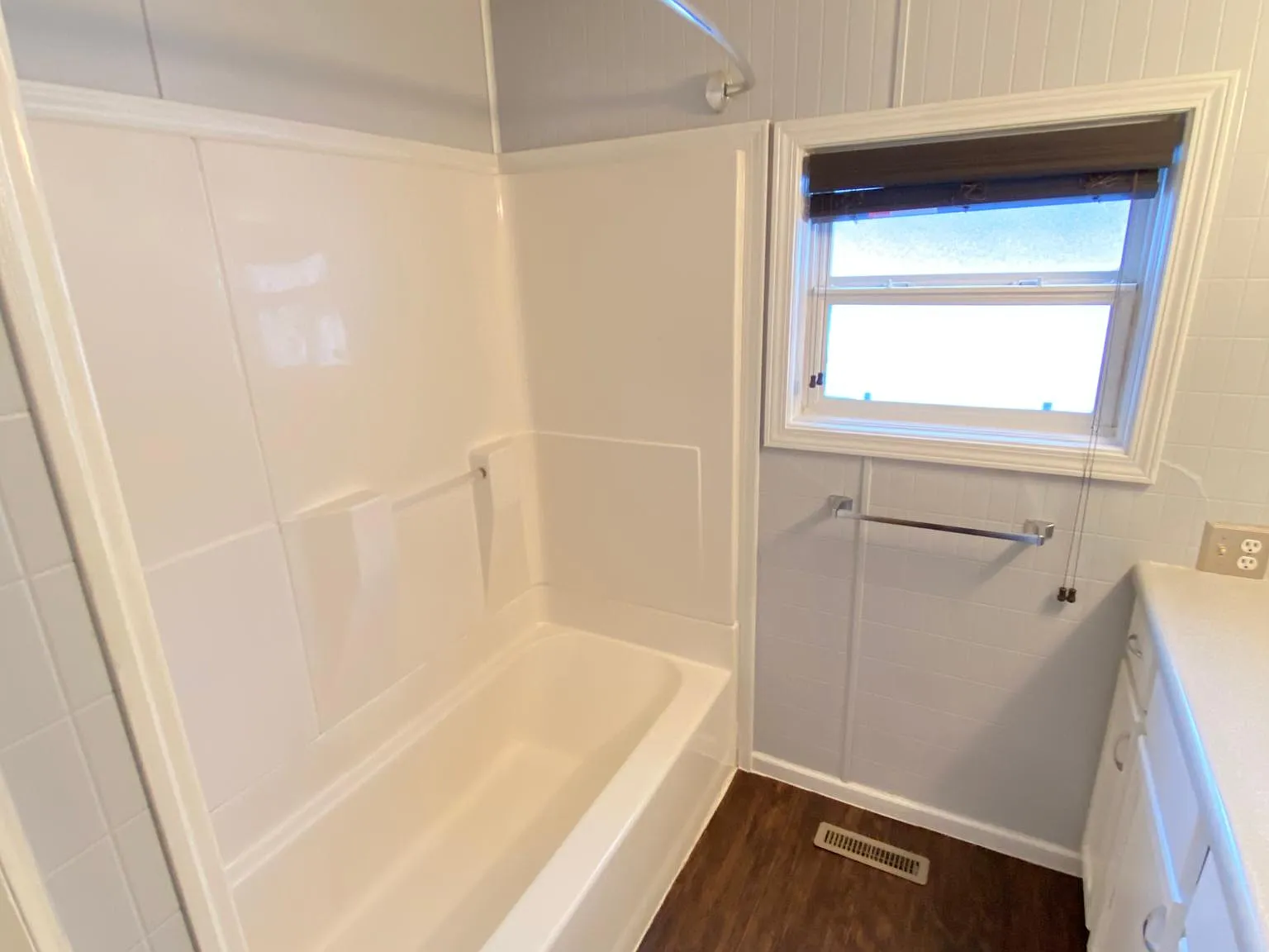 3 bed, 1500 sqft, $1,800 — Photo 4