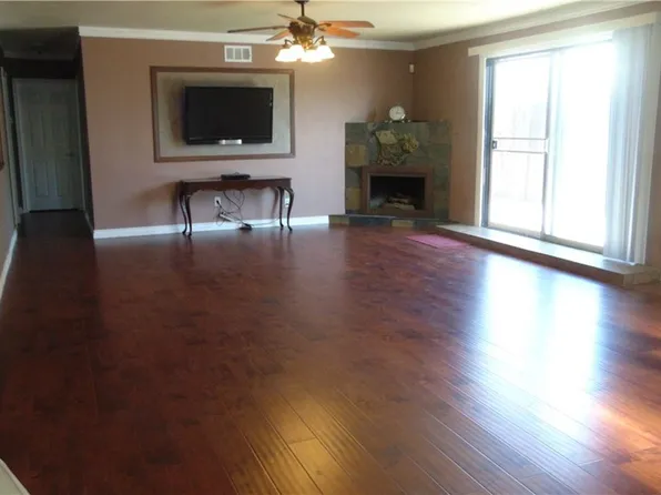 25944 E 9th St, San Bernardino, CA 92410