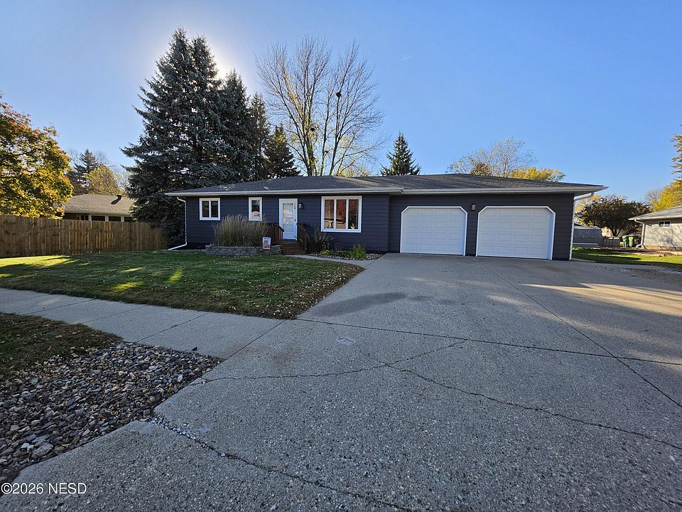 1st image of 1708 2nd Ave NE