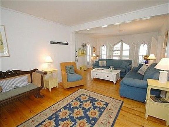 2nd image of 28 Narragansett Ave #Ob504
