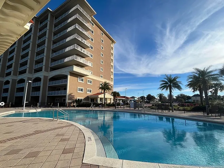 2400 Grandiflora Blvd #606 — Photo 4