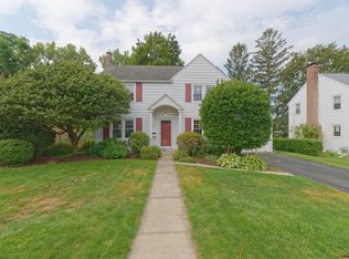 8 Ridgefield St, Albany, NY 12208