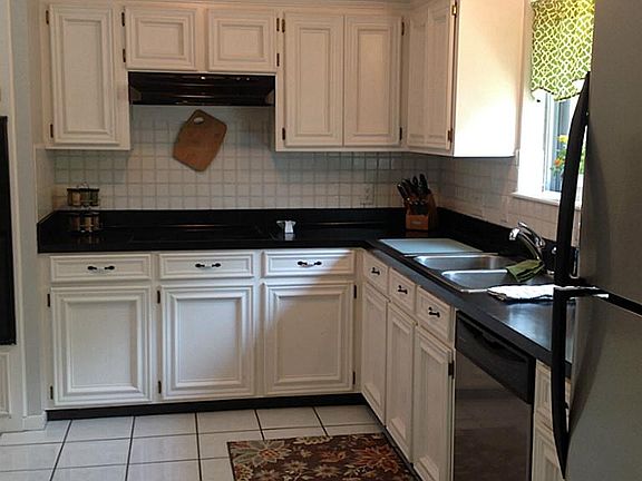 4th image of 16446 Hickory Knoll Dr