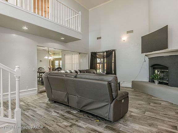3rd image of 4104 Escondido Pl