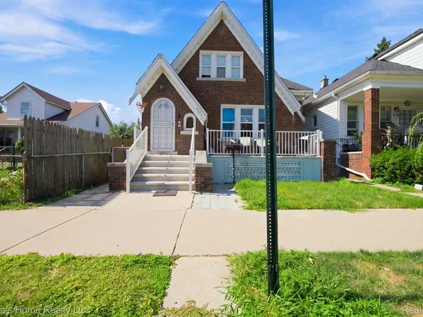 5127 Harold St, Hamtramck, MI 48212