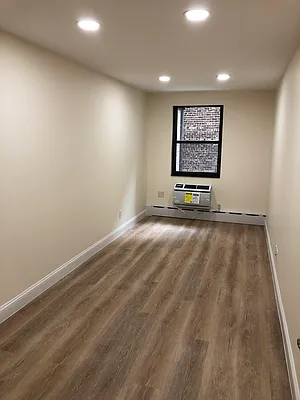 Rented by Urban Real Estate Property Group Inc | media 15