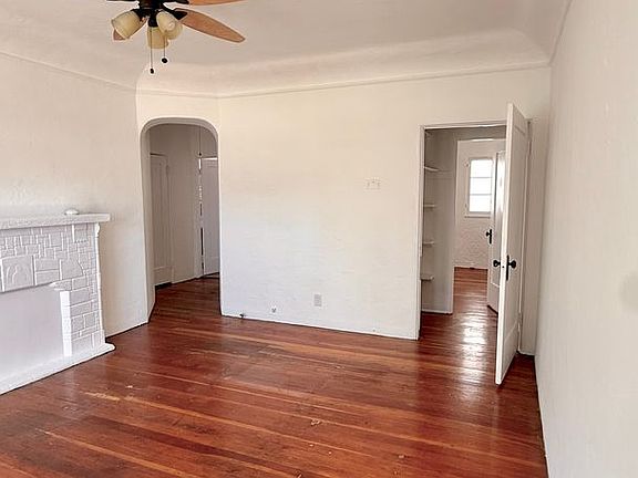 4th image of 538 N Sycamore Ave Unit 1/4