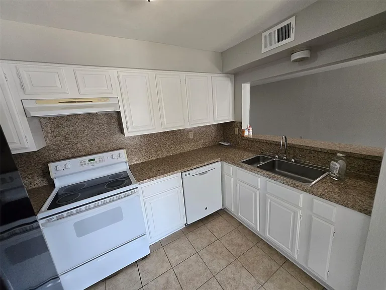 7942 Grow Ln — Photo 6