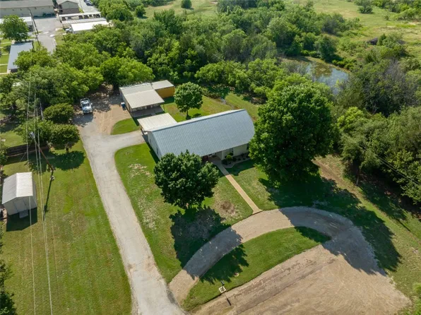 103 N Mitchel St, Breckenridge, TX 76424