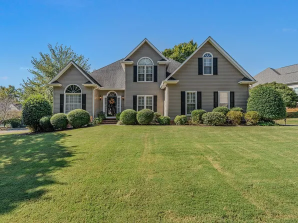 102 Smith Hollow Dr, Greenville, SC 29615