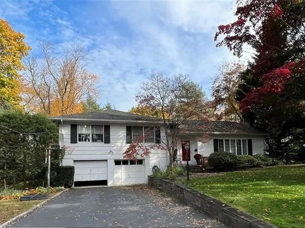 11 Old Orchard Rd, Rye Brook, NY 10573