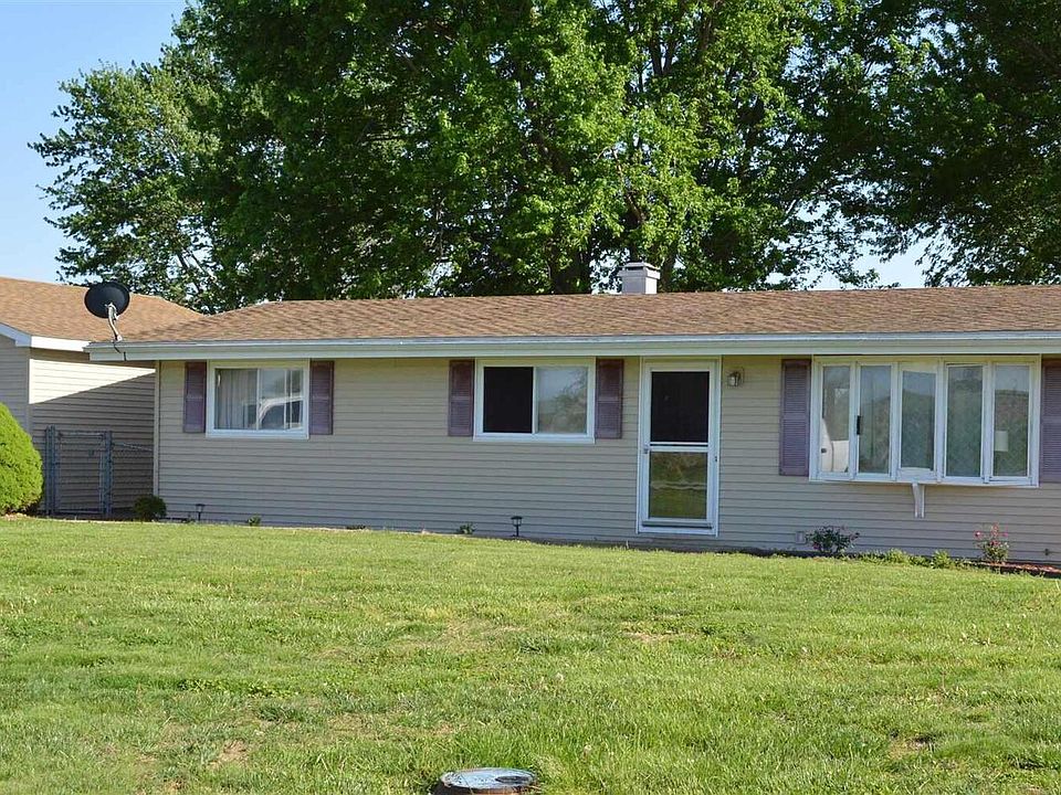 1st image of 1378 N 1750th Ave