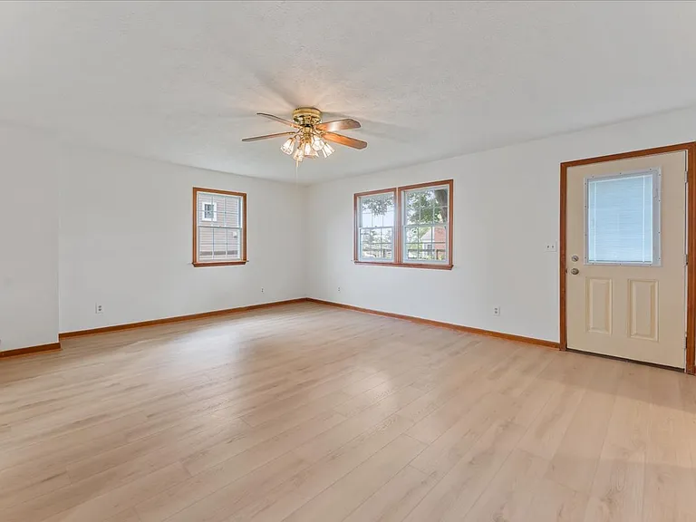 1103 Mount Allen Rd — Photo 18