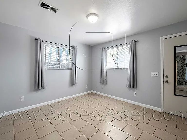 23865 Goetz Dr — Photo 9