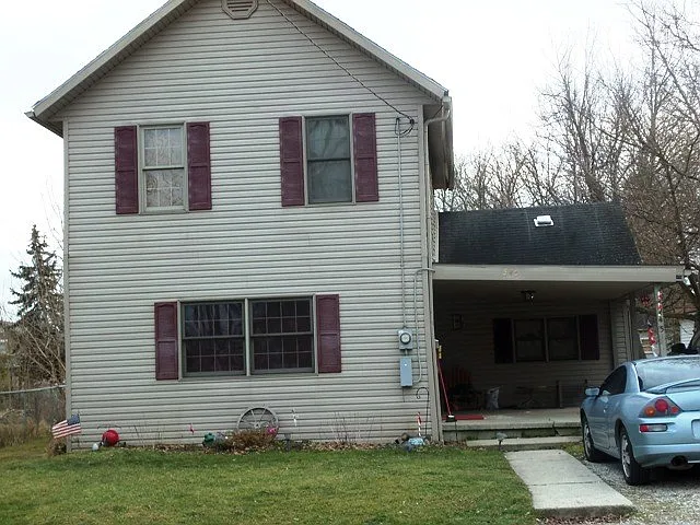 545 E Farming St photo 1