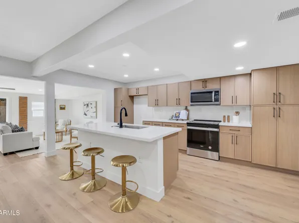 5137 E MONTE VISTA Road, Phoenix, AZ 85008