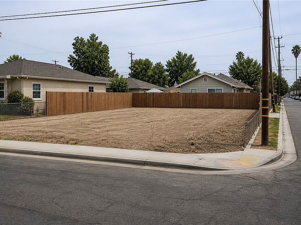 1st image of 204 11th St