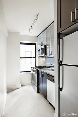 Rented by Halstead Real Estate | media 4