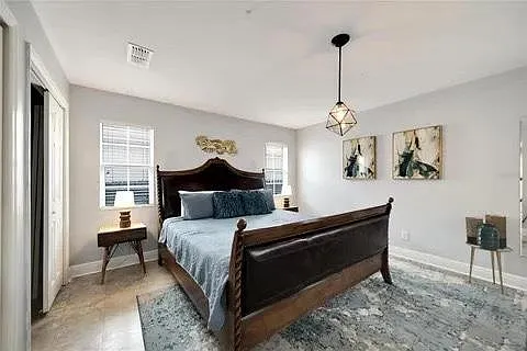 2311 W Chestnut St — Photo 4