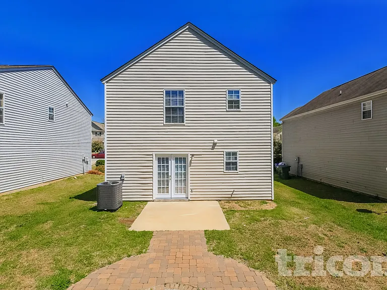 153 Cottage Lake Way — Photo 12