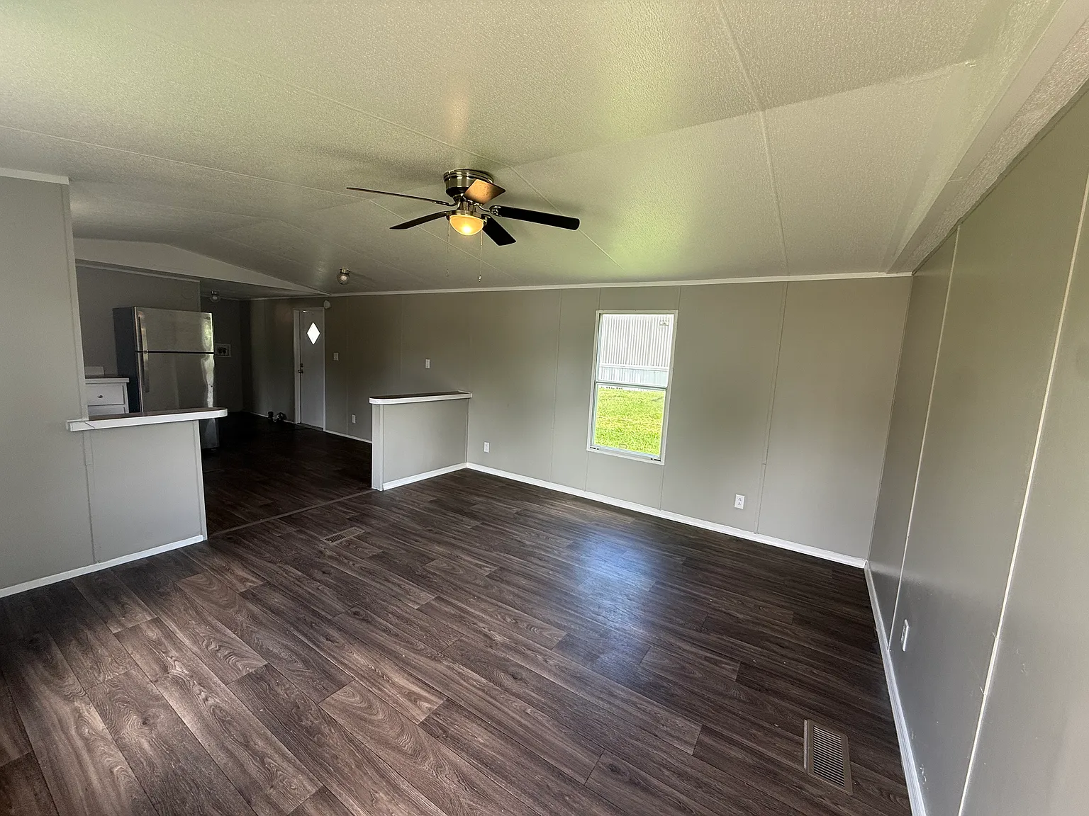 3 bed, $950 — Photo 3