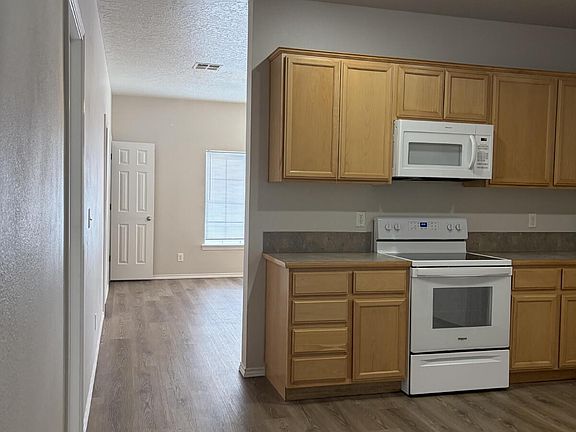 5th image of 743 N Stampede Ct #C