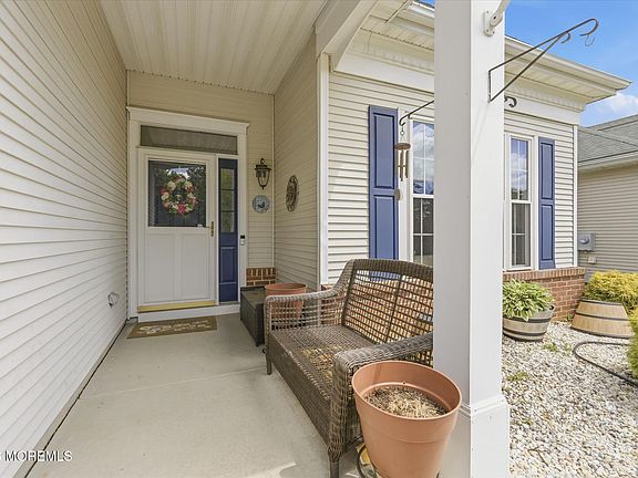 5th image of 5 Summerfield Drive