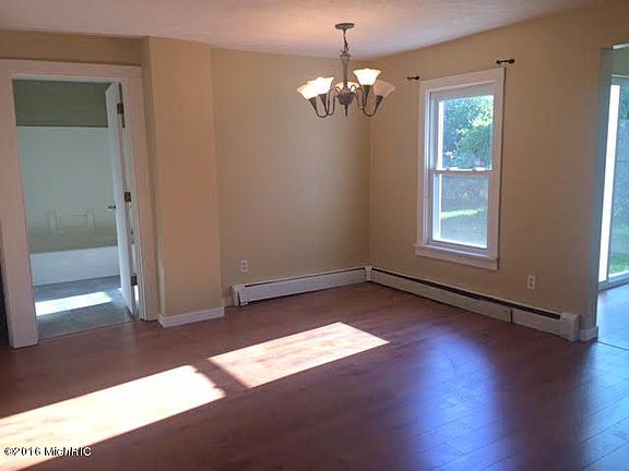 2nd image of 385 124th Ave