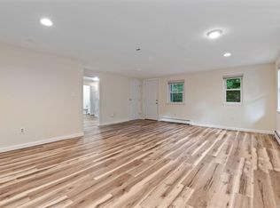 11 Wagner Rd, Medford, NY 11763