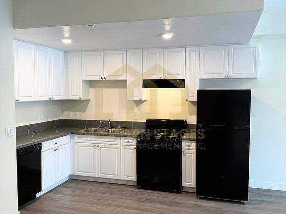 4th image of 101 N Broadway #209