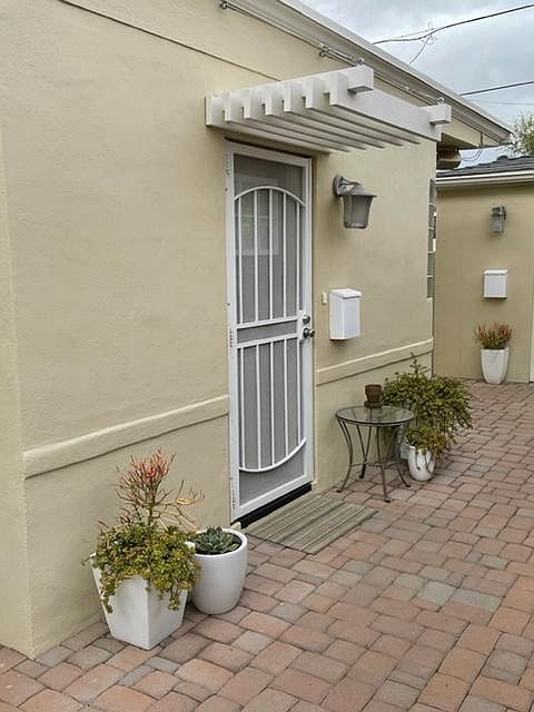 Private Entrance