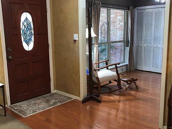 3rd image of 4507 Balcones Woods Dr