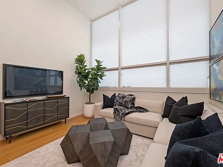 1705 Ocean Ave #107 — Photo 17